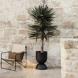 Iron Art Planter for Villa Outdoor and Garden, Rust-Resistant, Irregular Shape, Floor-Mounted, Black, 2-Way Design