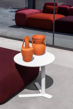 Scandinavian Designer Wrought-Iron Side Table, Small Coffee Table, Small Round Table for Café, Milk Tea Shop, Dessert Shop or Home